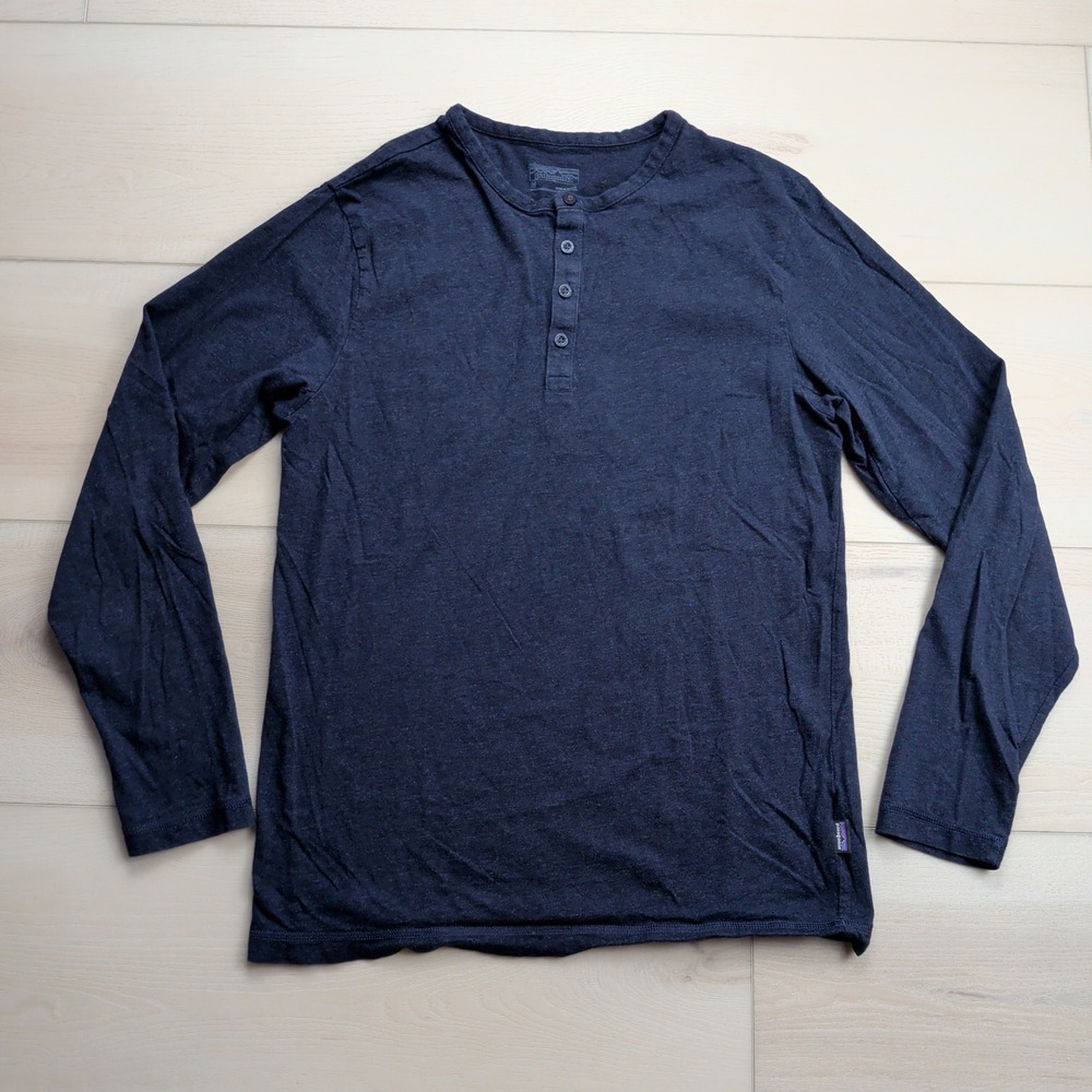 Patagonia Long Sleeve Daily Henley Shirt Mens M Navy Blue Organic Cotton 52260